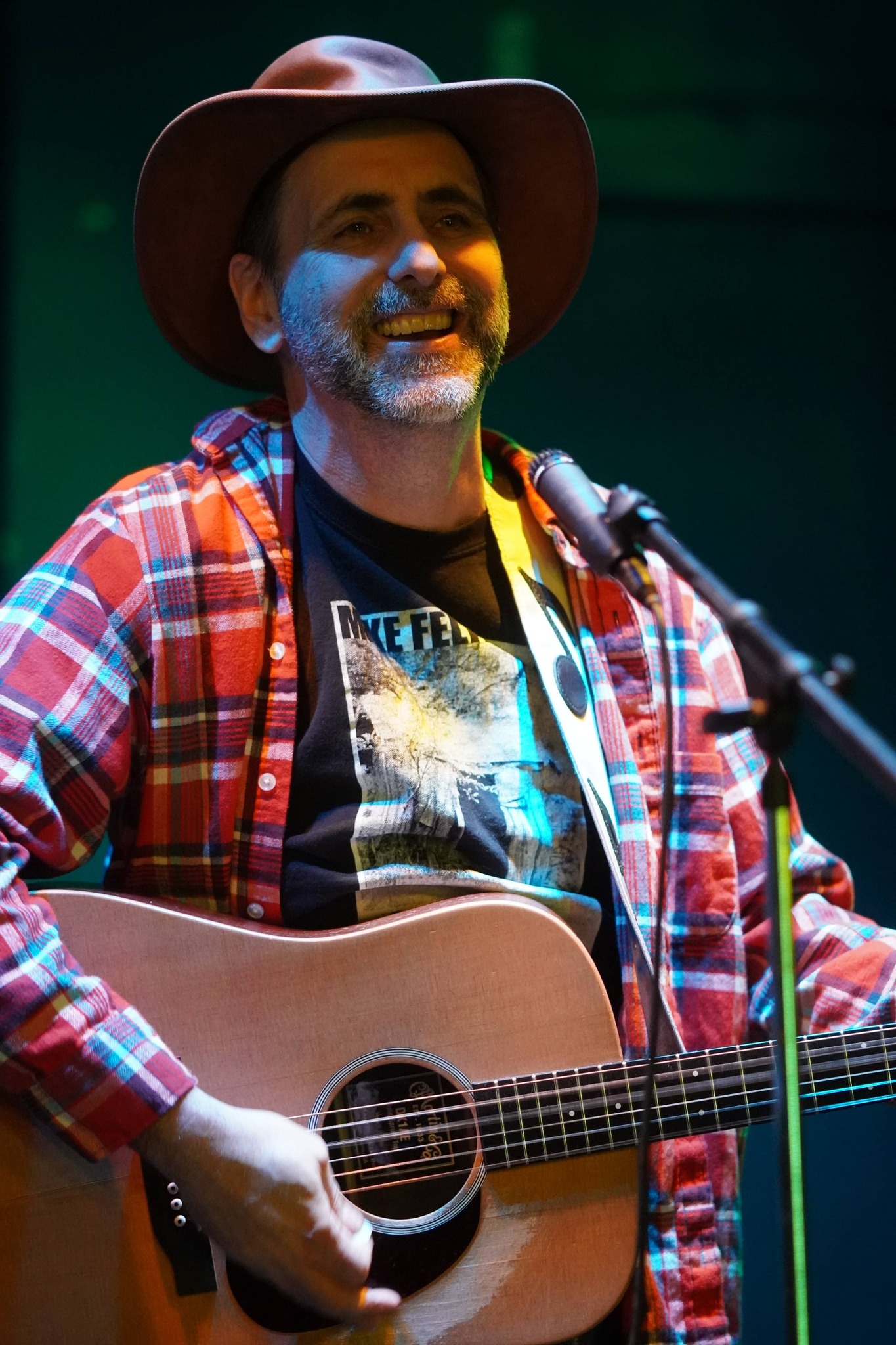 Tom Compton acoustic